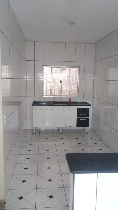 Casa à venda com 2 quartos, 200m² - Foto 4