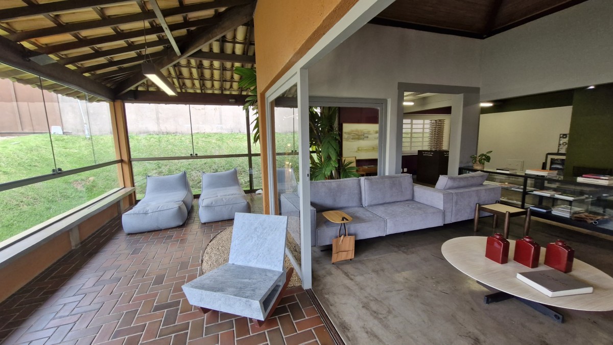 Loja-Salão para alugar com 8 quartos, 413m² - Foto 1