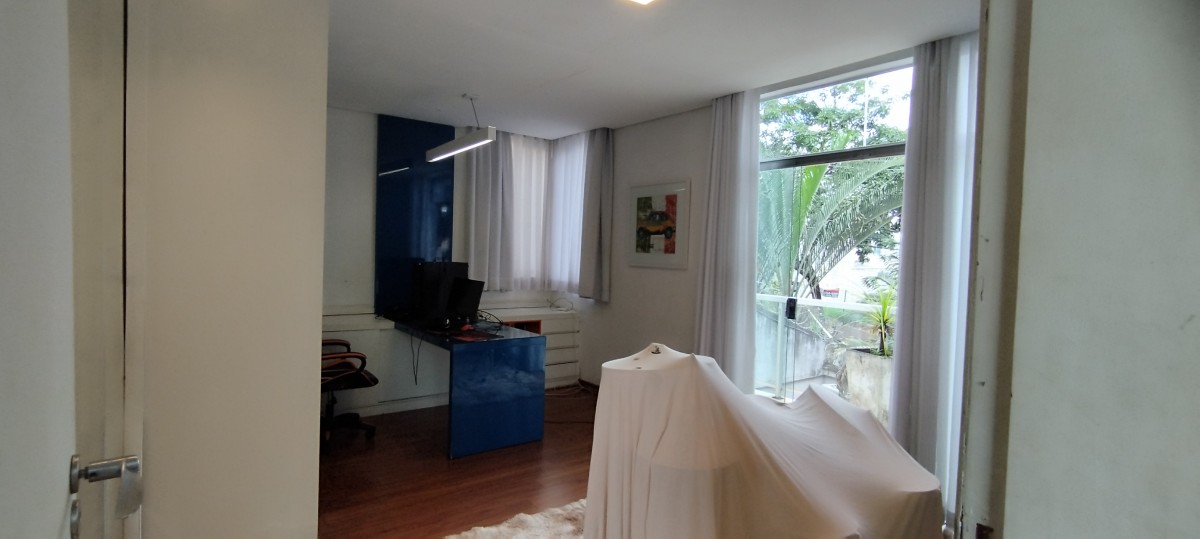 Casa à venda com 4 quartos, 370m² - Foto 16