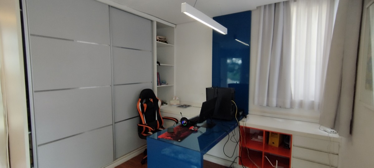 Casa à venda com 4 quartos, 370m² - Foto 17