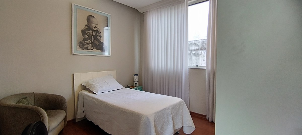 Casa à venda com 4 quartos, 370m² - Foto 15