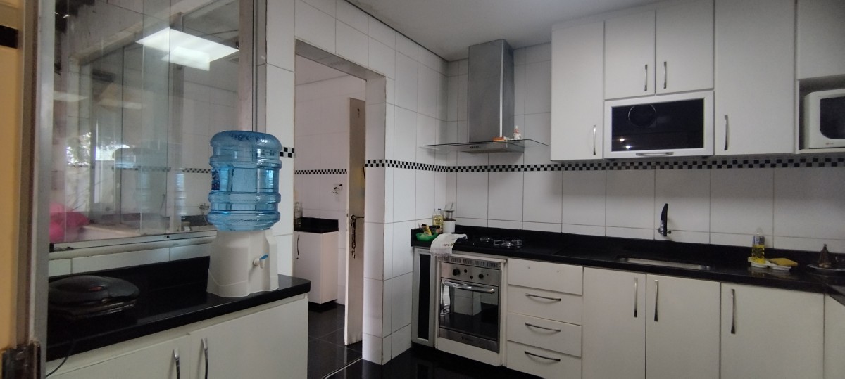 Casa à venda com 4 quartos, 370m² - Foto 20