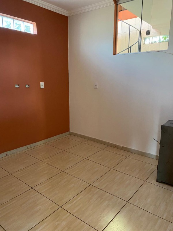 Casa para alugar com 2 quartos, 100m² - Foto 5