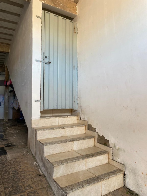 Casa para alugar com 2 quartos, 100m² - Foto 2