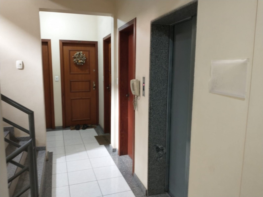 Apartamento à venda com 3 quartos, 86m² - Foto 2