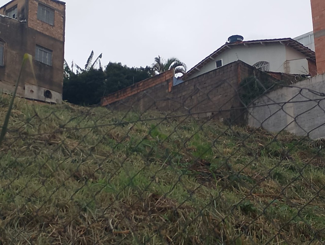 Terreno à venda, 1080m² - Foto 1