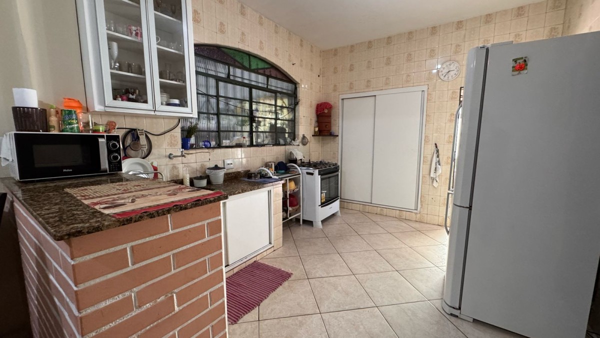 Casa à venda com 6 quartos, 360m² - Foto 7
