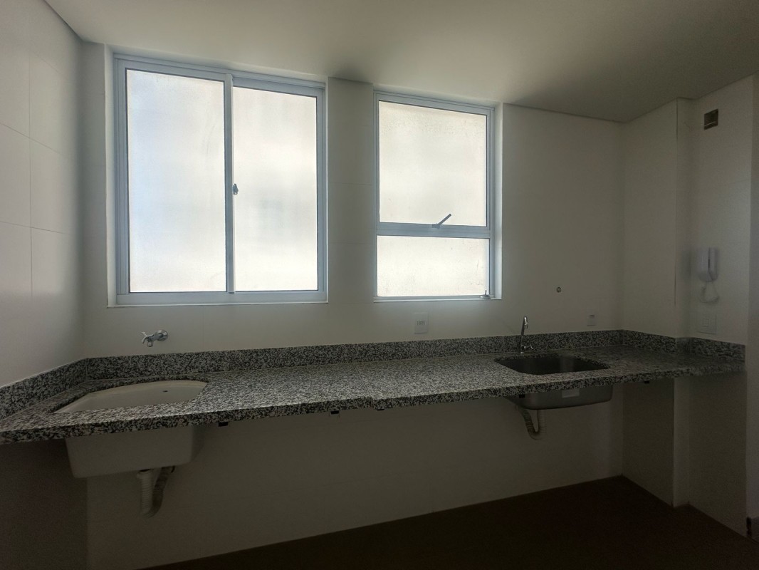 Casa à venda com 6 quartos, 360m² - Foto 24