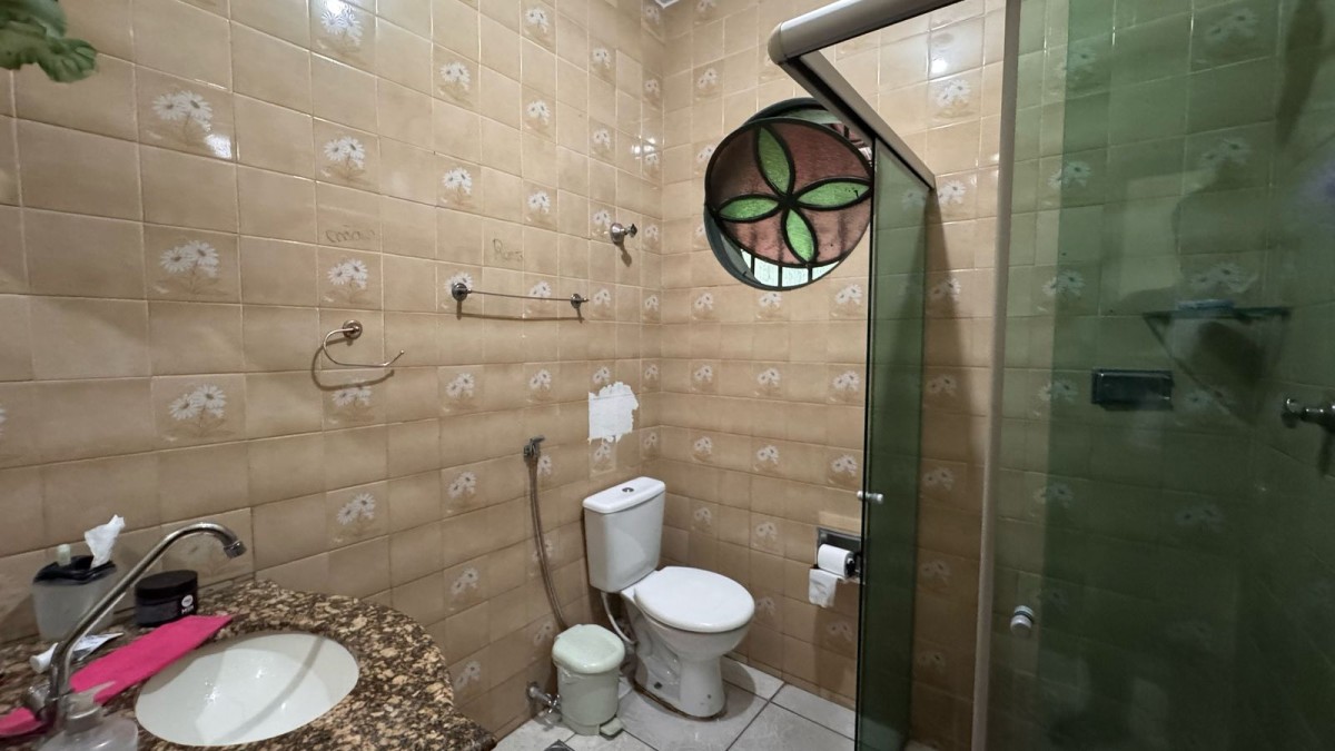 Casa à venda com 6 quartos, 360m² - Foto 3