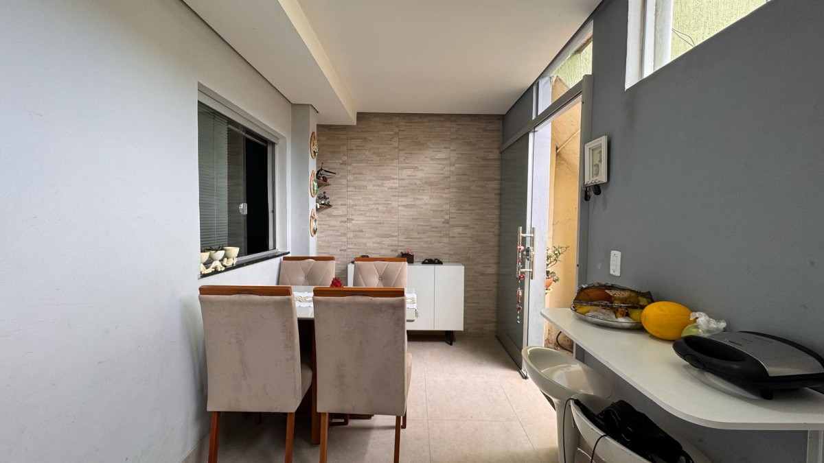 Casa à venda com 6 quartos, 360m² - Foto 17