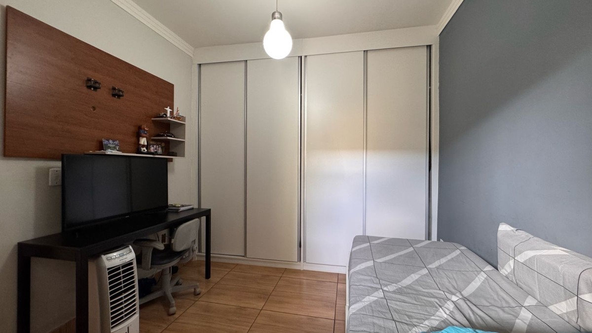 Casa à venda com 6 quartos, 360m² - Foto 9