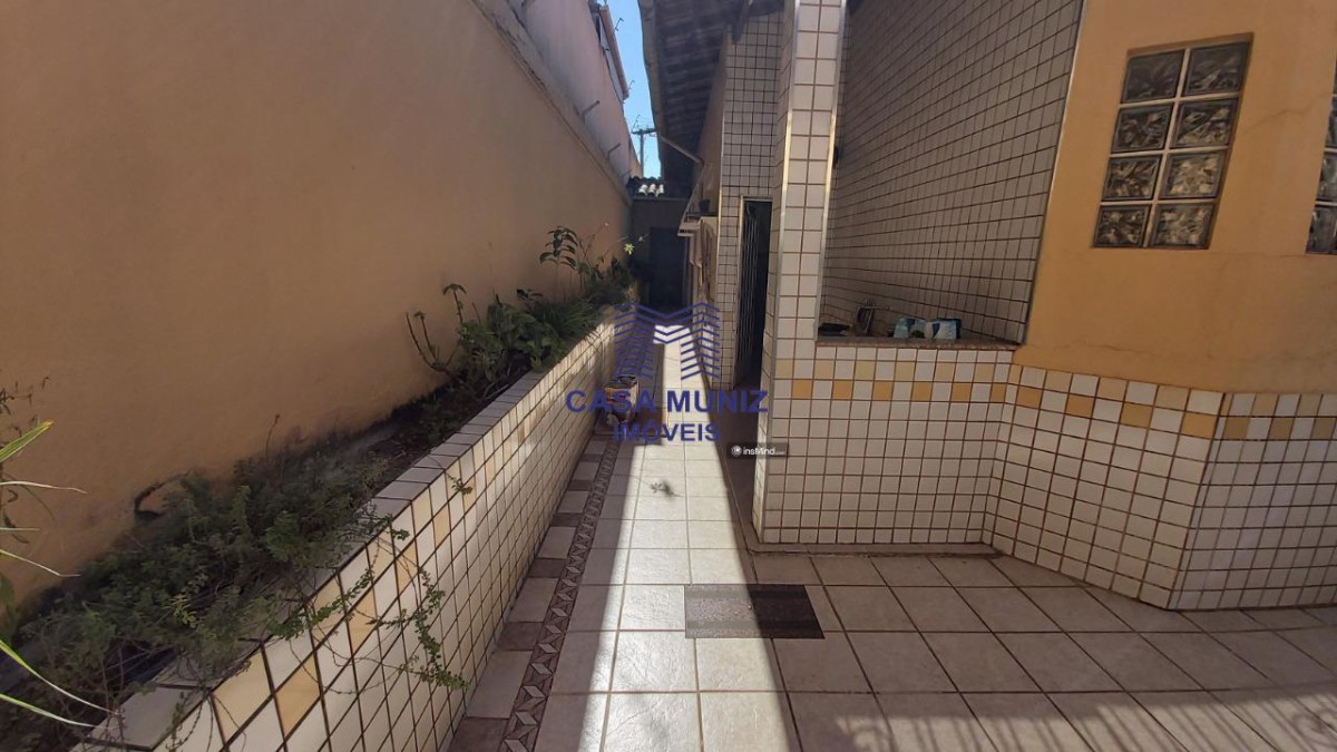 Casa para alugar com 4 quartos, 246m² - Foto 8