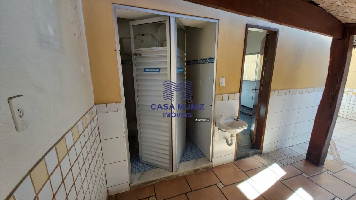 Casa para alugar com 4 quartos, 246m² - Foto 23