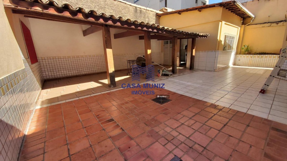 Casa para alugar com 4 quartos, 246m² - Foto 5