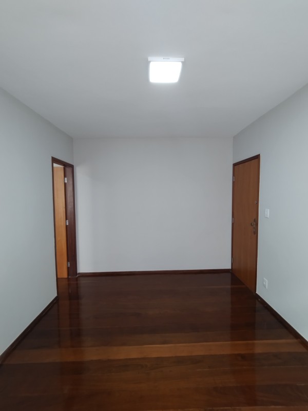 Apartamento para alugar com 3 quartos, 100m² - Foto 2