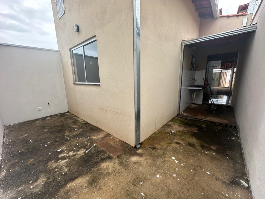 Casa para alugar com 2 quartos, 111m² - Foto 11