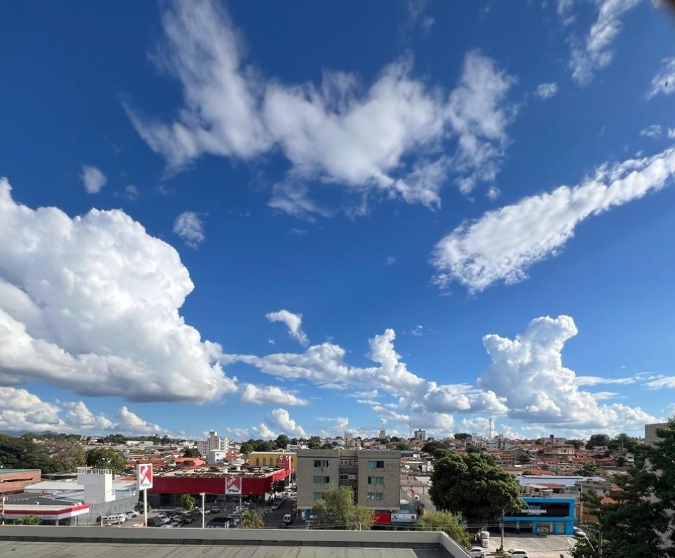 Apartamento à venda com 3 quartos, 73m² - Foto 1
