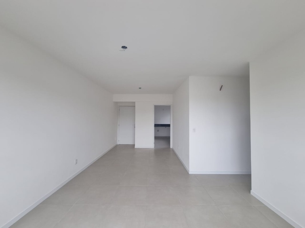 Apartamento para alugar com 3 quartos, 74m² - Foto 2