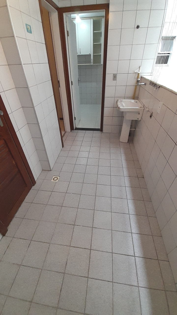 Apartamento para alugar com 3 quartos, 120m² - Foto 25