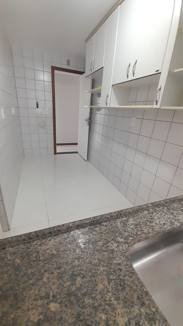 Apartamento para alugar com 3 quartos, 120m² - Foto 23
