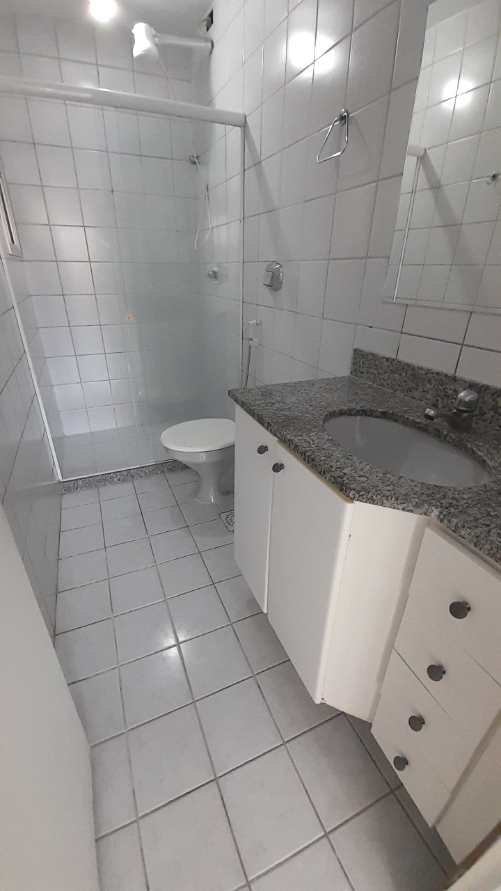 Apartamento para alugar com 3 quartos, 120m² - Foto 15