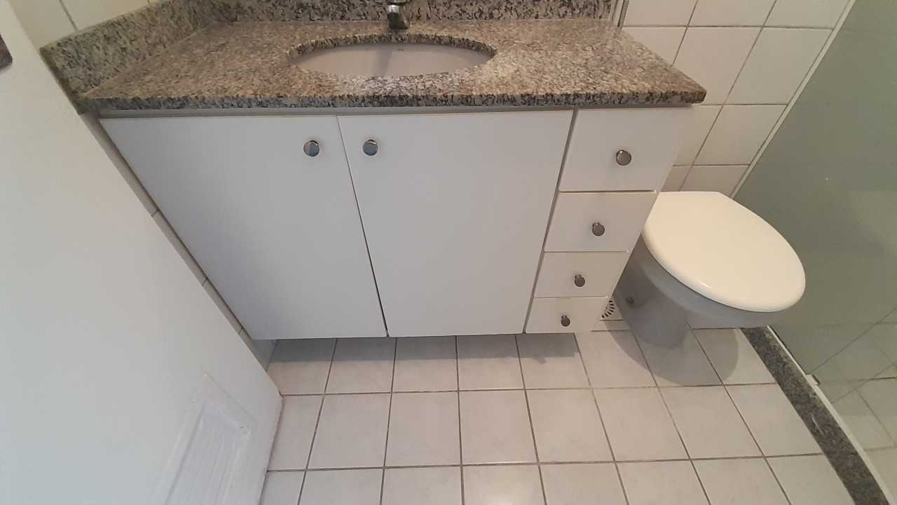Apartamento para alugar com 3 quartos, 120m² - Foto 9