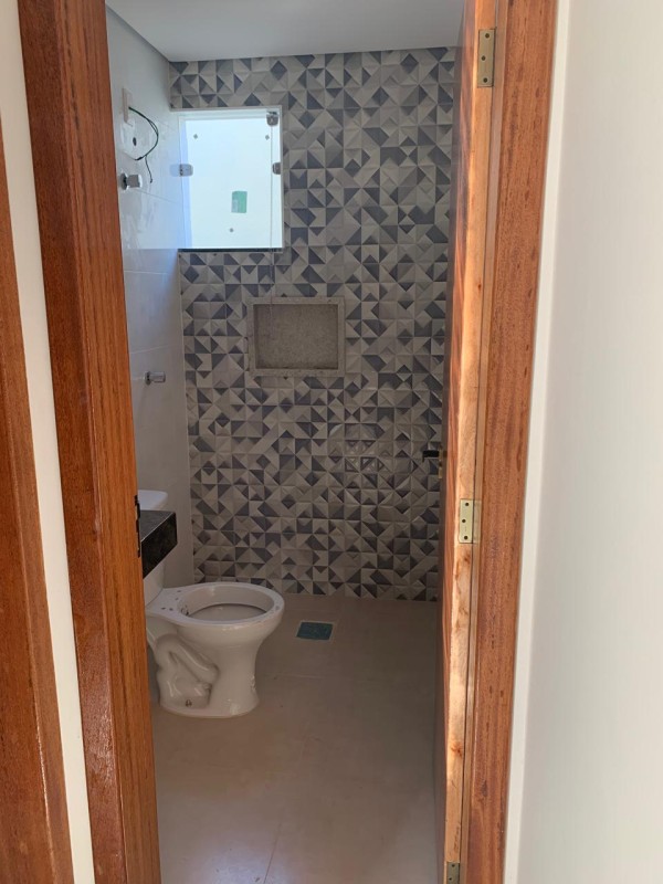 Casa à venda com 2 quartos, 60m² - Foto 11