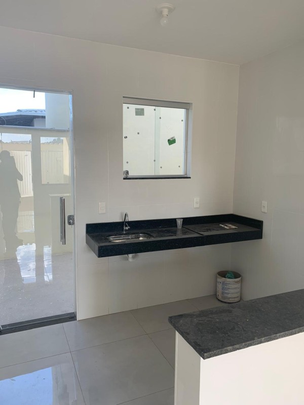 Casa à venda com 2 quartos, 60m² - Foto 6