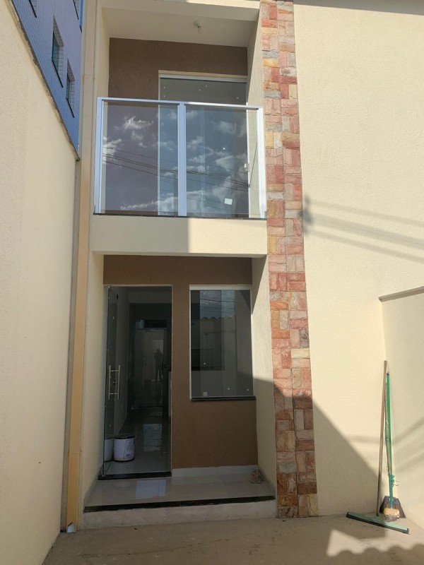 Casa à venda com 2 quartos, 60m² - Foto 3