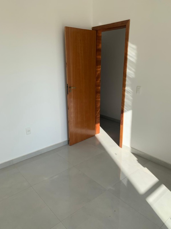 Casa à venda com 2 quartos, 60m² - Foto 14