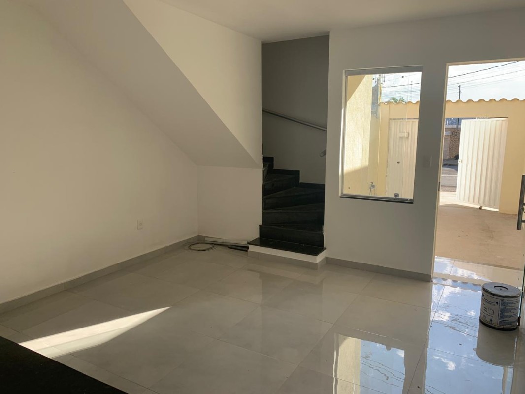 Casa à venda com 2 quartos, 60m² - Foto 7