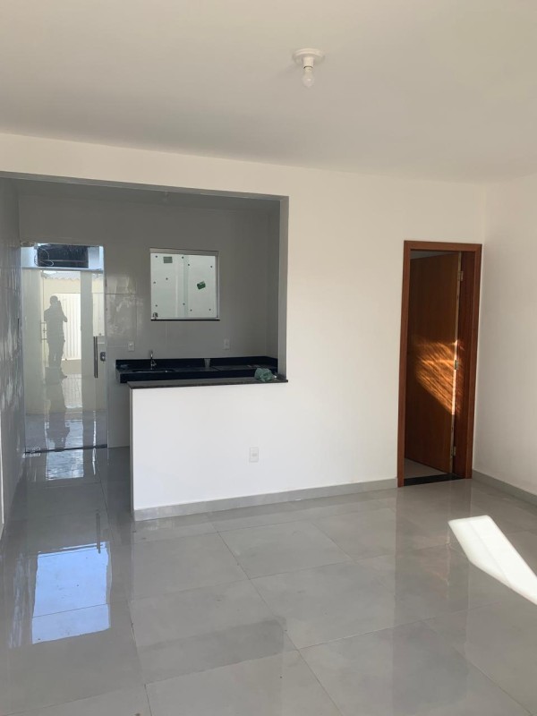 Casa à venda com 2 quartos, 60m² - Foto 5
