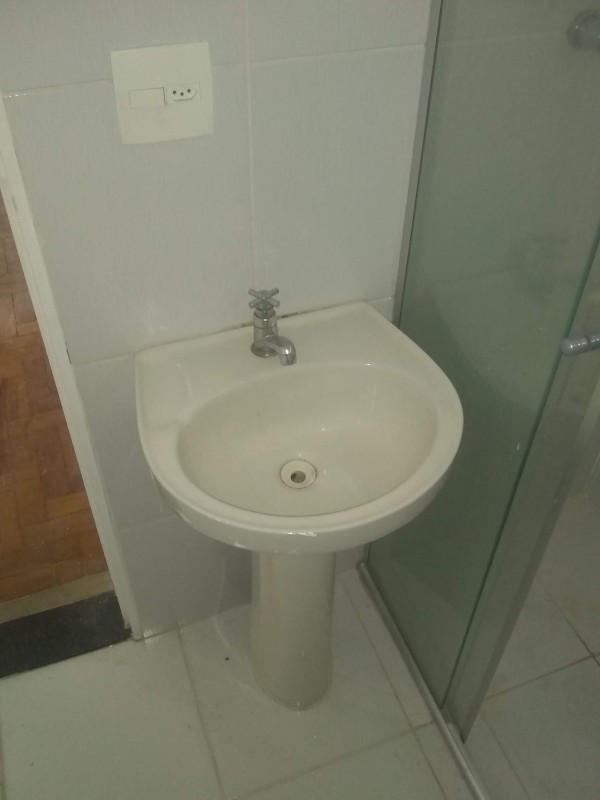 Apartamento para alugar com 1 quarto, 65m² - Foto 12