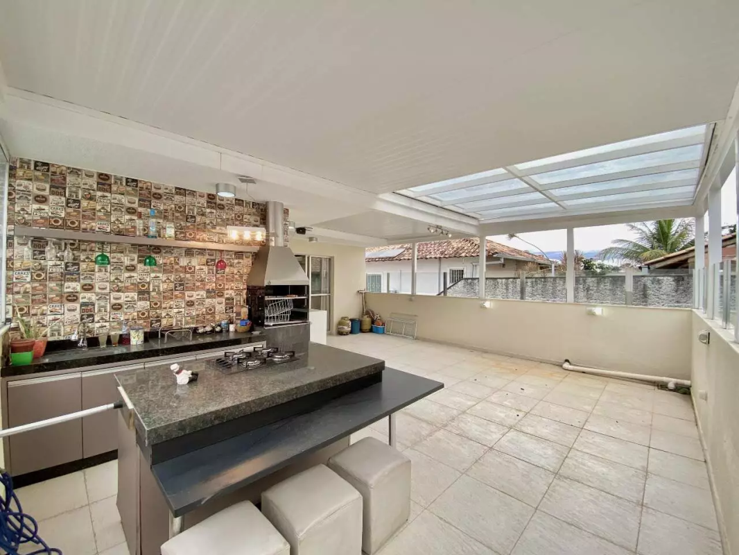 Cobertura à venda com 4 quartos, 140m² - Foto 1