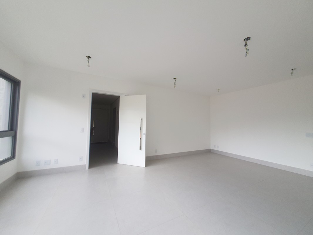 Apartamento à venda com 4 quartos, 140m² - Foto 3