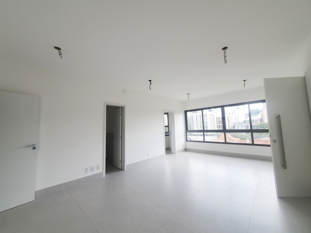 Apartamento à venda com 4 quartos, 140m² - Foto 2