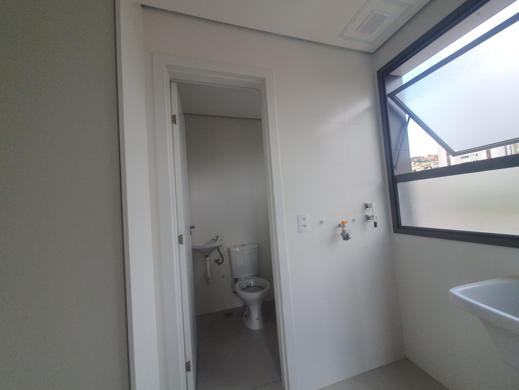 Apartamento à venda com 4 quartos, 140m² - Foto 9