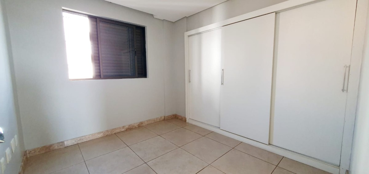 Apartamento para alugar com 3 quartos, 130m² - Foto 8