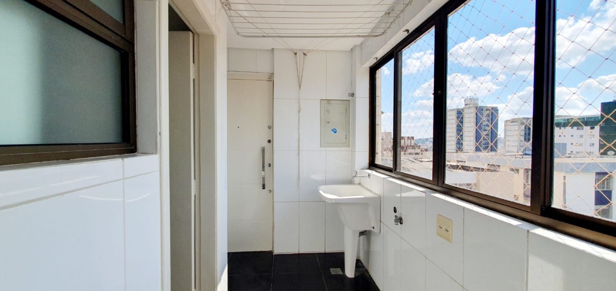 Apartamento para alugar com 3 quartos, 130m² - Foto 6