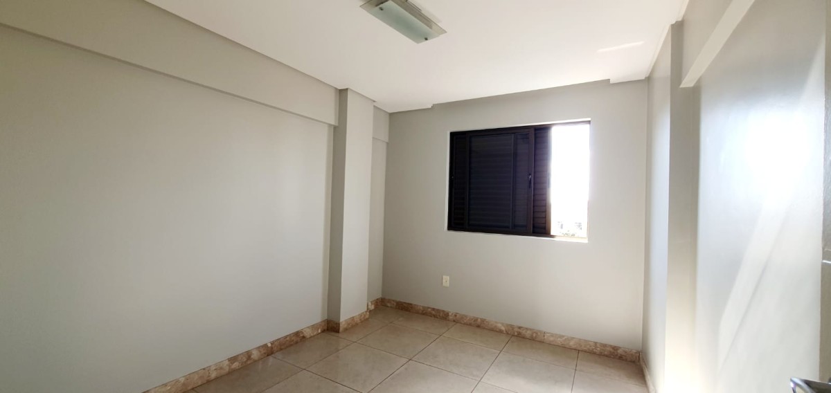 Apartamento para alugar com 3 quartos, 130m² - Foto 10
