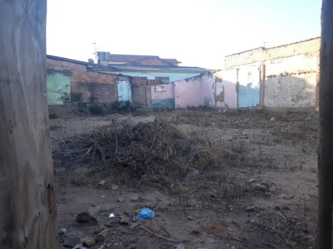 Terreno à venda, 370m² - Foto 1