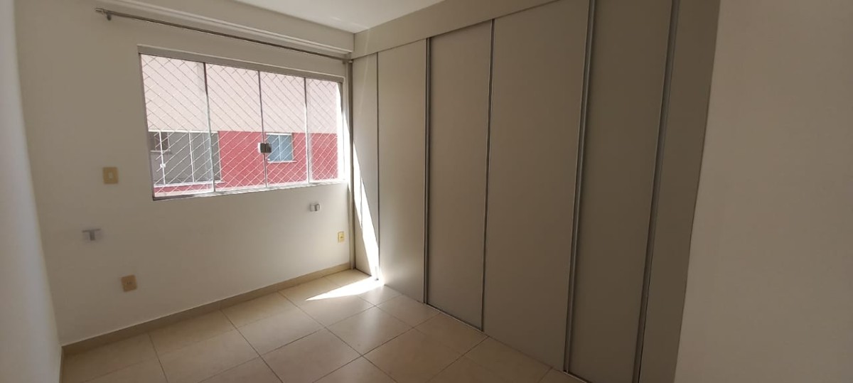 Apartamento à venda com 3 quartos, 85m² - Foto 4