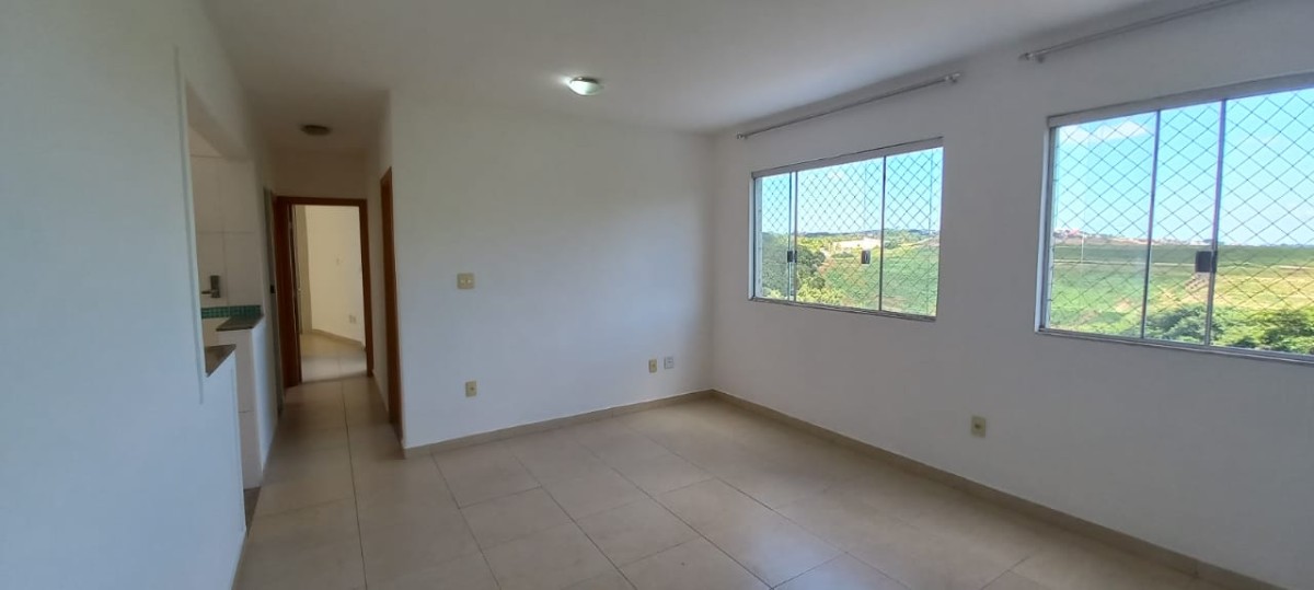 Apartamento à venda com 3 quartos, 85m² - Foto 1