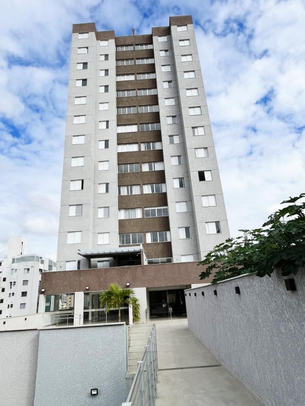 Apartamento para alugar com 2 quartos, 70m² - Foto 1