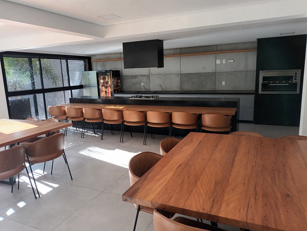 Apartamento para alugar com 2 quartos, 65m² - Foto 13