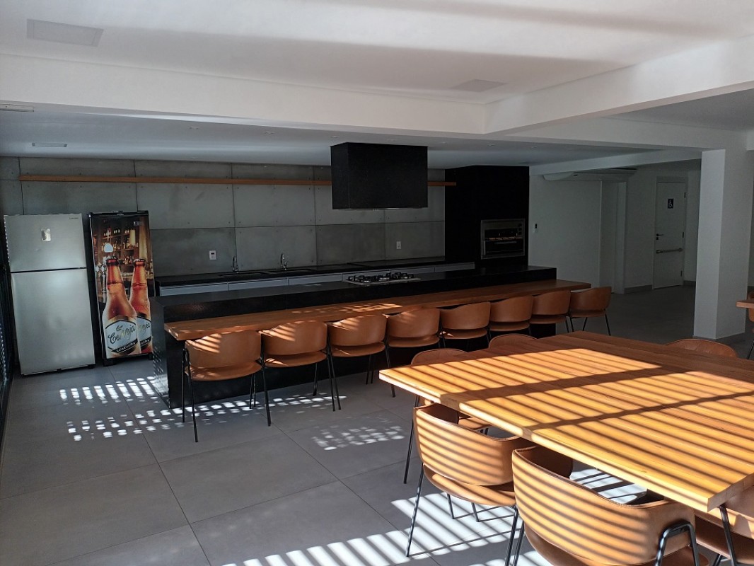 Apartamento para alugar com 2 quartos, 65m² - Foto 15