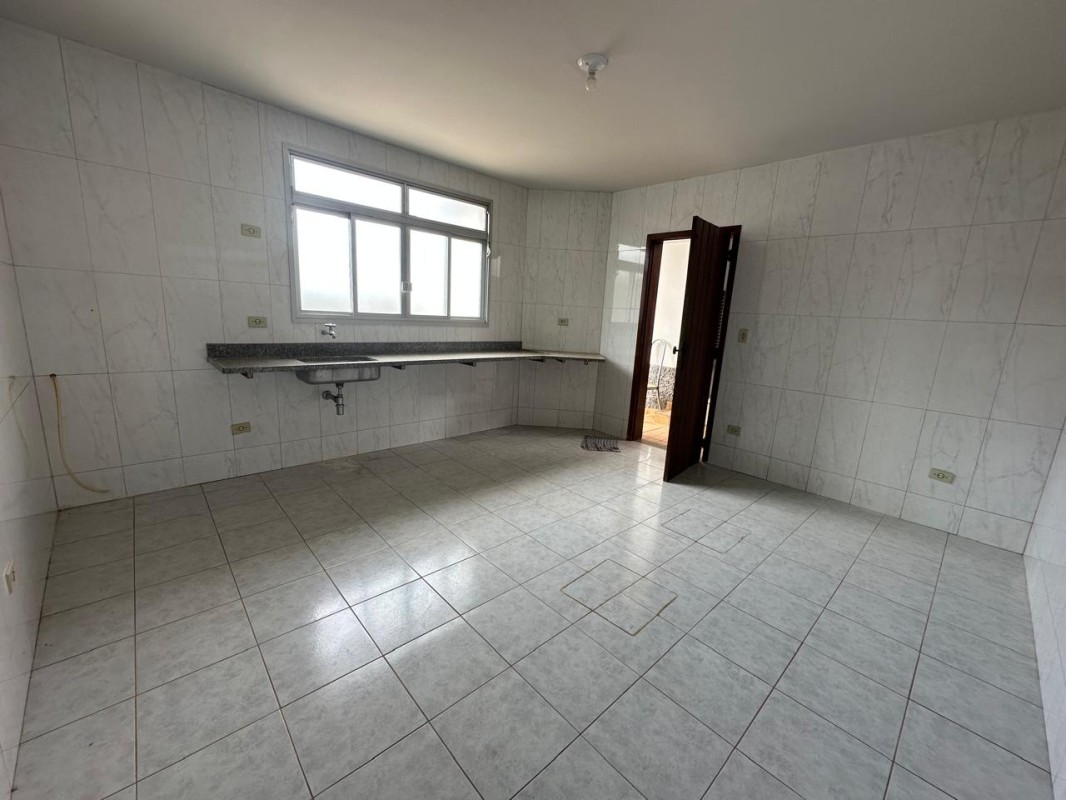Casa para alugar com 5 quartos, 140m² - Foto 13