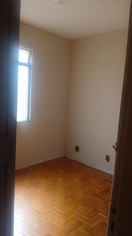 Apartamento para alugar com 2 quartos, 60m² - Foto 12