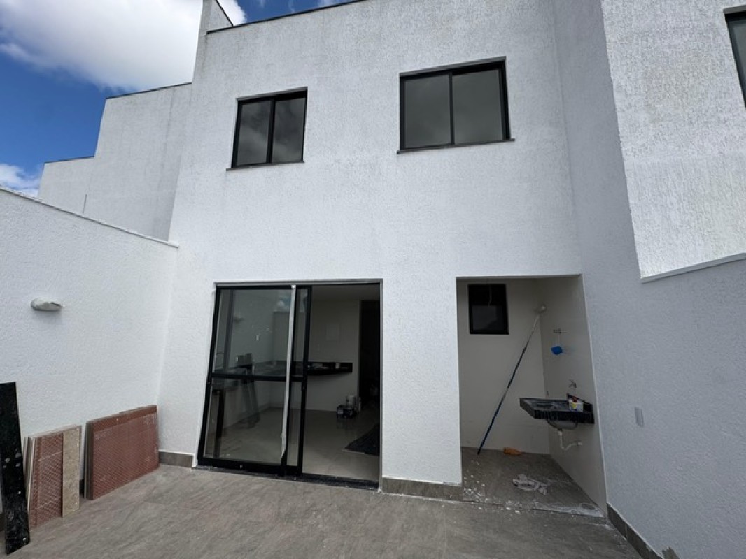Casa à venda com 3 quartos, 181m² - Foto 17