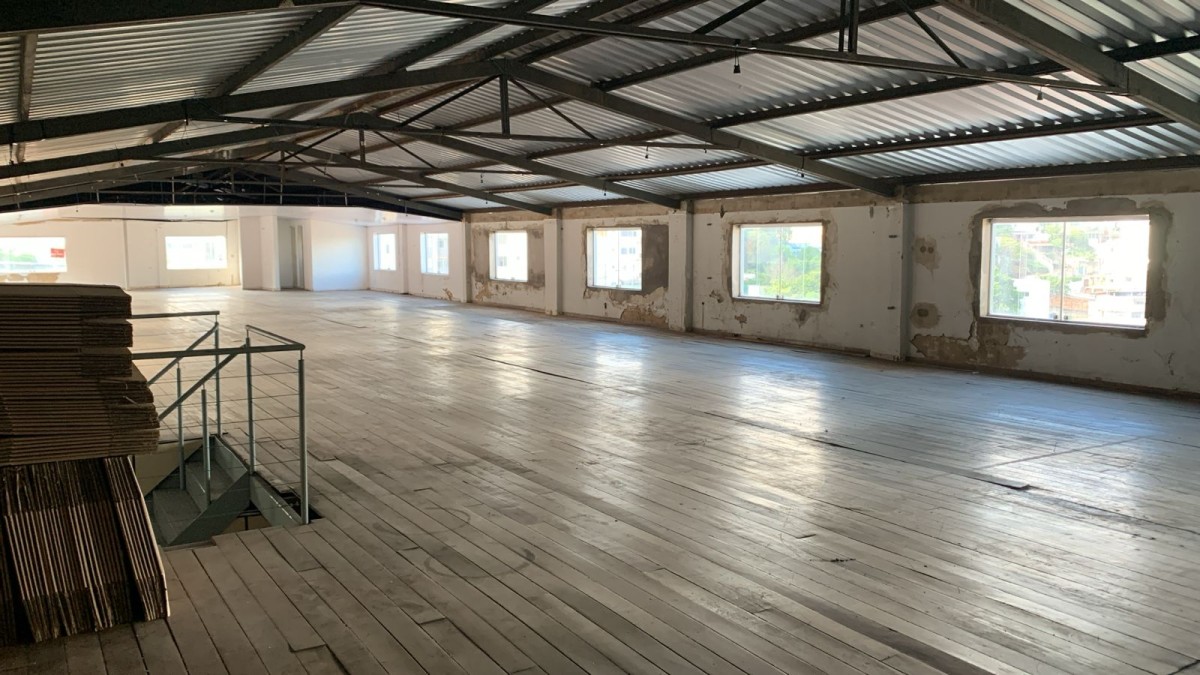 Depósito-Galpão-Armazém para alugar, 450m² - Foto 1